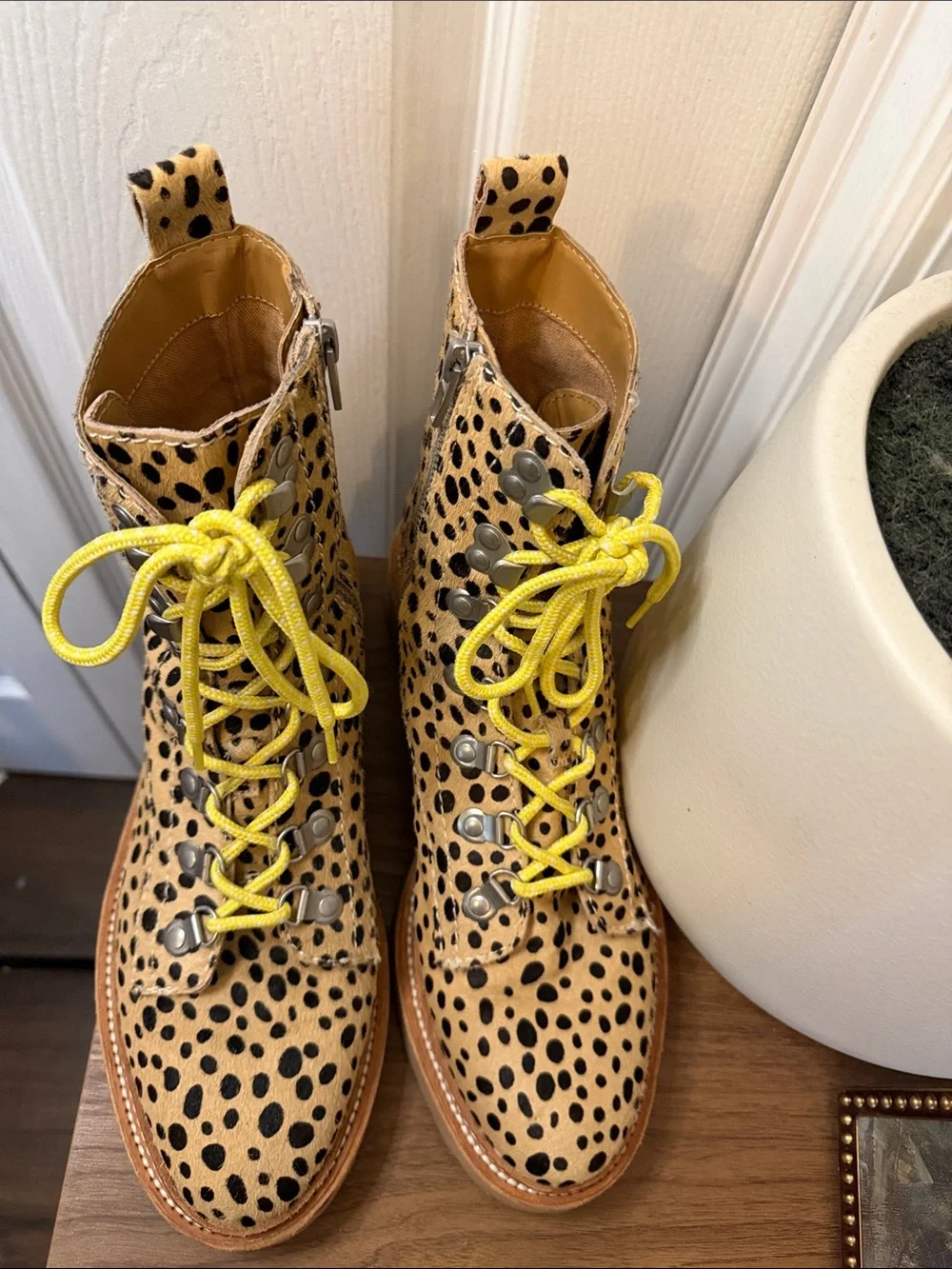 Dolce Vita Cheetah Print Combat Boots Size 9.5 Bohemian Festival - Picture 9 of 9